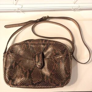 Gili Zippered Crossbody Shoulder Genuine Leather Purse